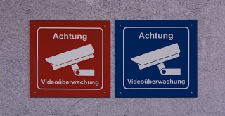 Schild Achtung Videoüberwachung schwarz matt